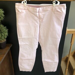 EUC women’s light pink Old Navy pixie pants. Size 20 regular